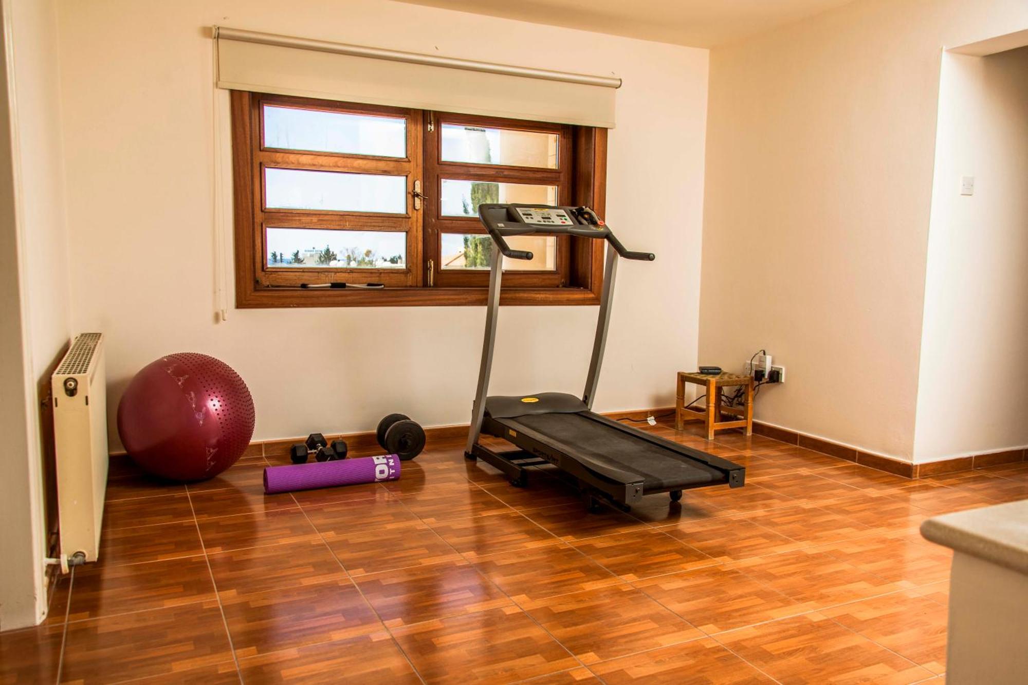 6 Bdr Villa With Tennis Court Paphos Exteriör bild