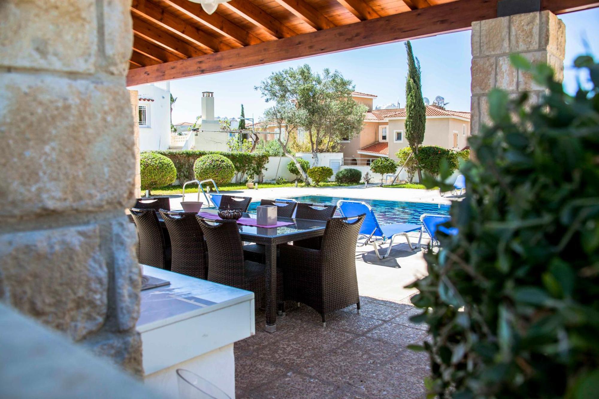 6 Bdr Villa With Tennis Court Paphos Exteriör bild